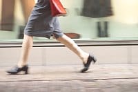 足がつるってどういうこと？