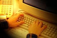 これなら簡単！ オフィスで腰痛予防体操