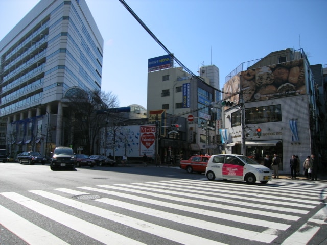 人気の街広尾はハイソで国際的な下町