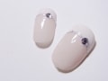 正統派！シンプルなフレンチネイル×ラメライン