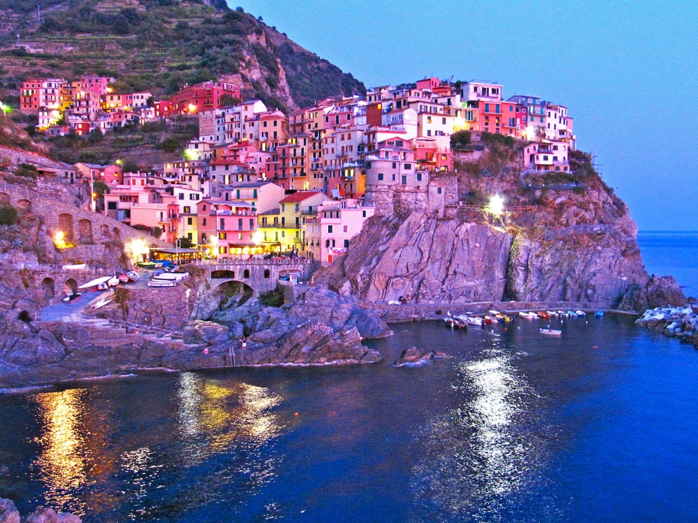 活動歴および当時の関連ビジュアル記録