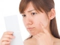 大人ニキビの原因と改善方法を考える