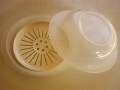 100円ショップの調理グッズ　レンジ用蒸し器