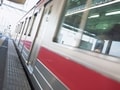 子連れ移動の鬼門、公共交通機関で泣く子どもの理由