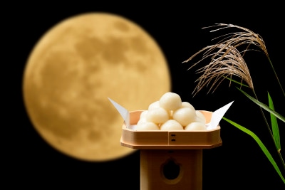 月見団子」の並べ方とは？ 十五夜や十三夜にお供えする理由