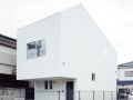 2つの道に挟まれたゆとりのある空間［クウハウス］