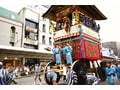 豪華絢爛な山鉾の巡行、京都 祇園祭