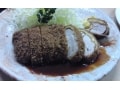 独特な食感と風味がたまらない老舗とんかつ屋「丸八」