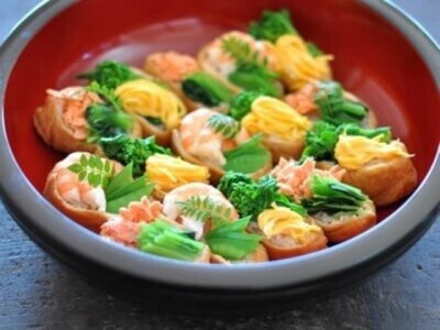 お花見やおもてなし料理にぴったり！ 彩りいなり寿司レシピ