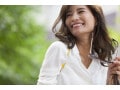 クロスの法則とは？ 婚活女子のための女性らしい仕草6選