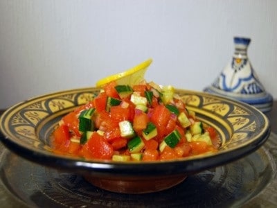 簡単モロッコサラダのレシピ！トマト、きゅうり、玉ねぎでシンプルに