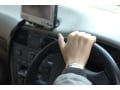 自動車保険の名義変更、家族間で車を譲渡する場合は？