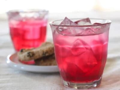 赤紫蘇ジュースのレシピ……天然色が鮮やかな赤紫蘇シロップ