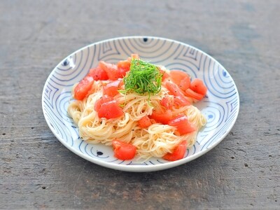 冷製トマトそうめんのレシピ……彩りと冷たさがポイント！