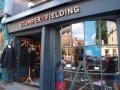 洗練されたロンドンクラシックアイテムが揃う店