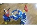 1歳半から5歳まで使える！「おしゃべりカーゴ三輪車」