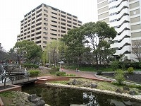 東陽町、大規模マンションと親水公園の街