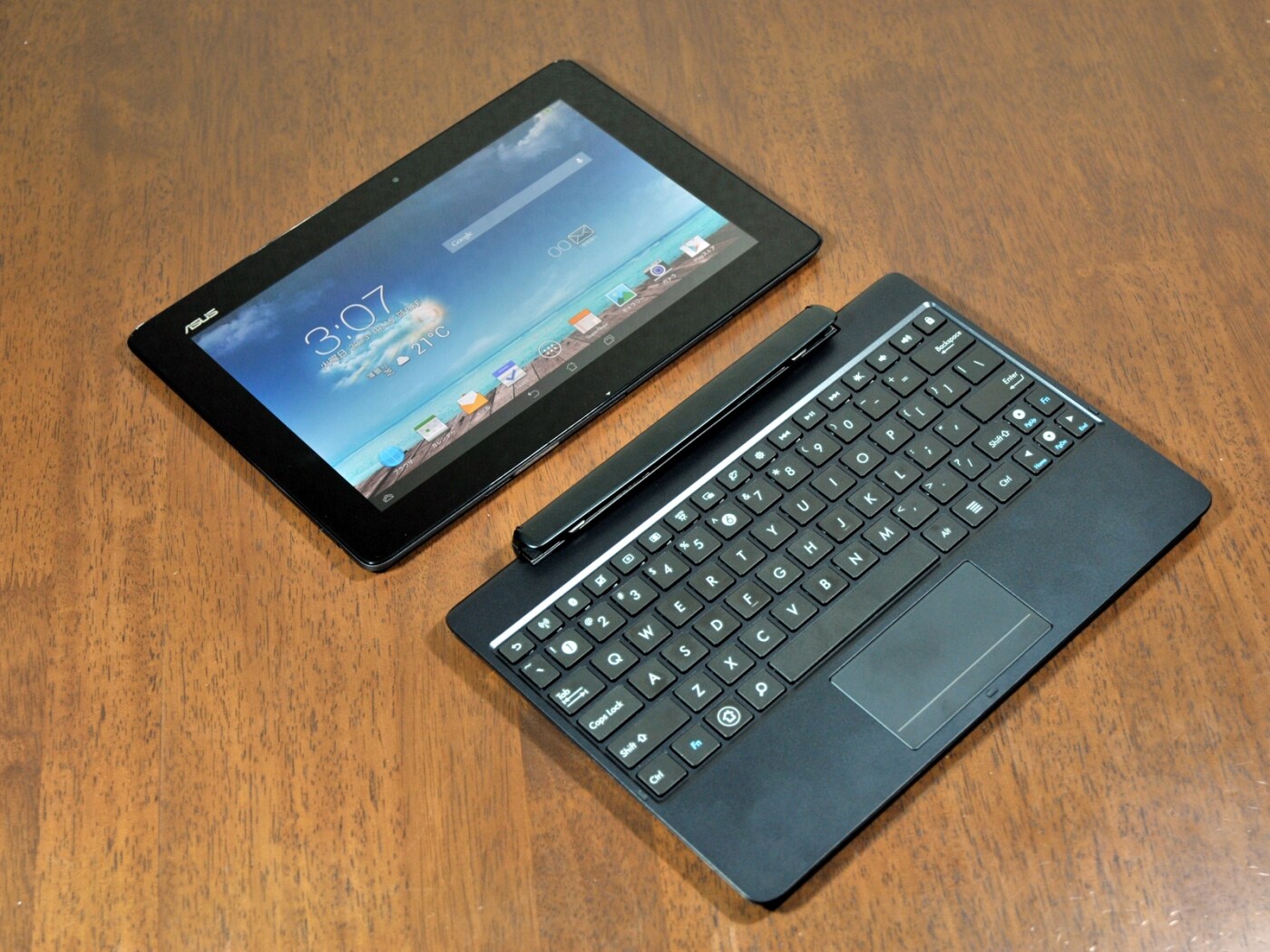 IGZO液晶を搭載したASUSの合体型Androidタブレット [タブレットPC] All