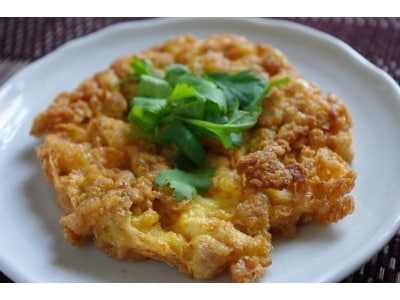 タイ風豚肉入りフライドオムレツレシピ……簡単朝ごはん！