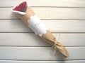 1本のお花をラッピング！ レースペーパーで可愛く包む方法