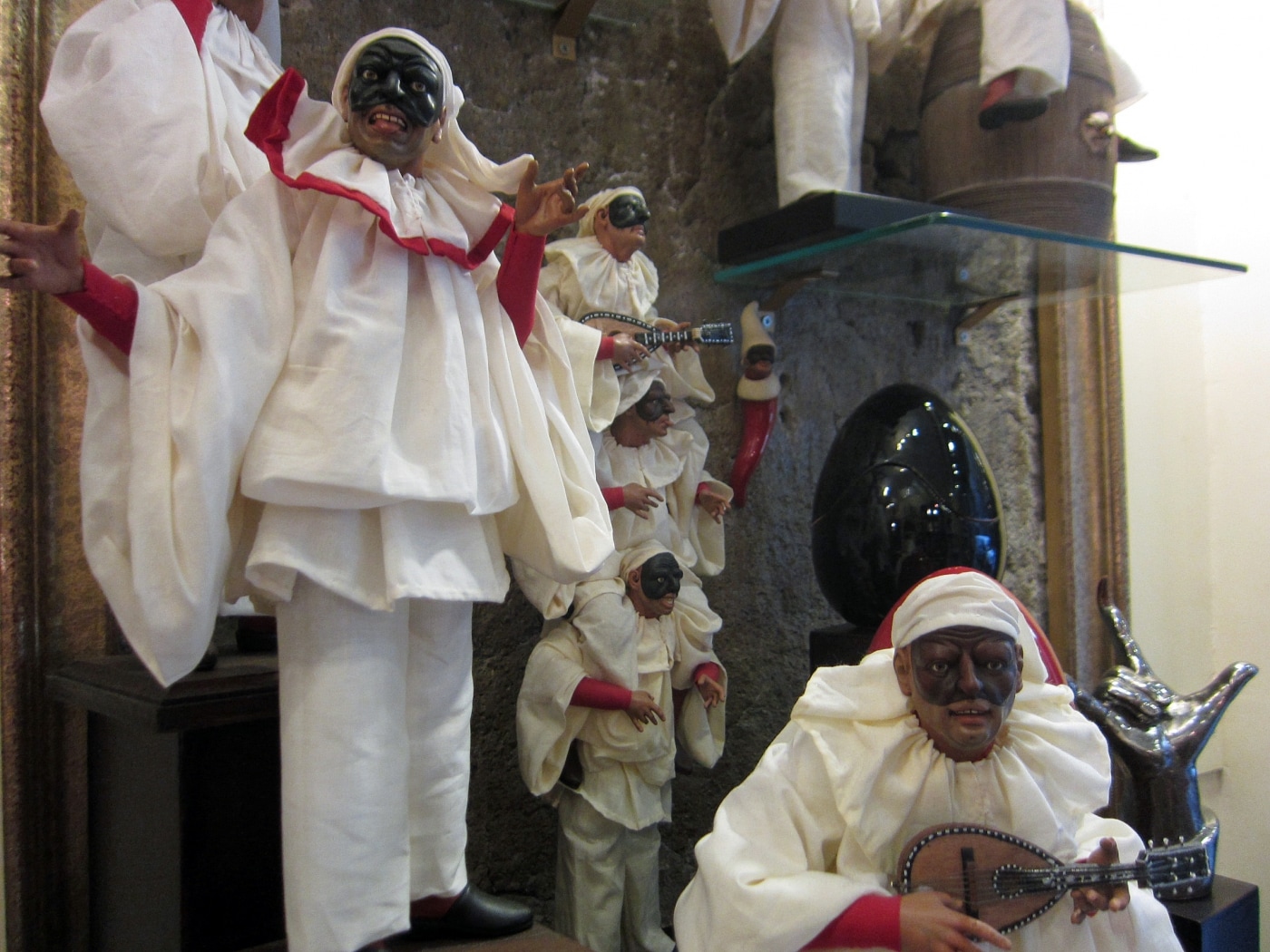 2/2 お土産にしたい！ナポリの超有名人さんプルチネッラ [イタリア