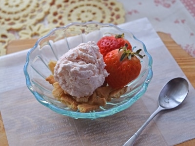 いちごアイスのレシピ！人気アイスクリームの簡単な作り方