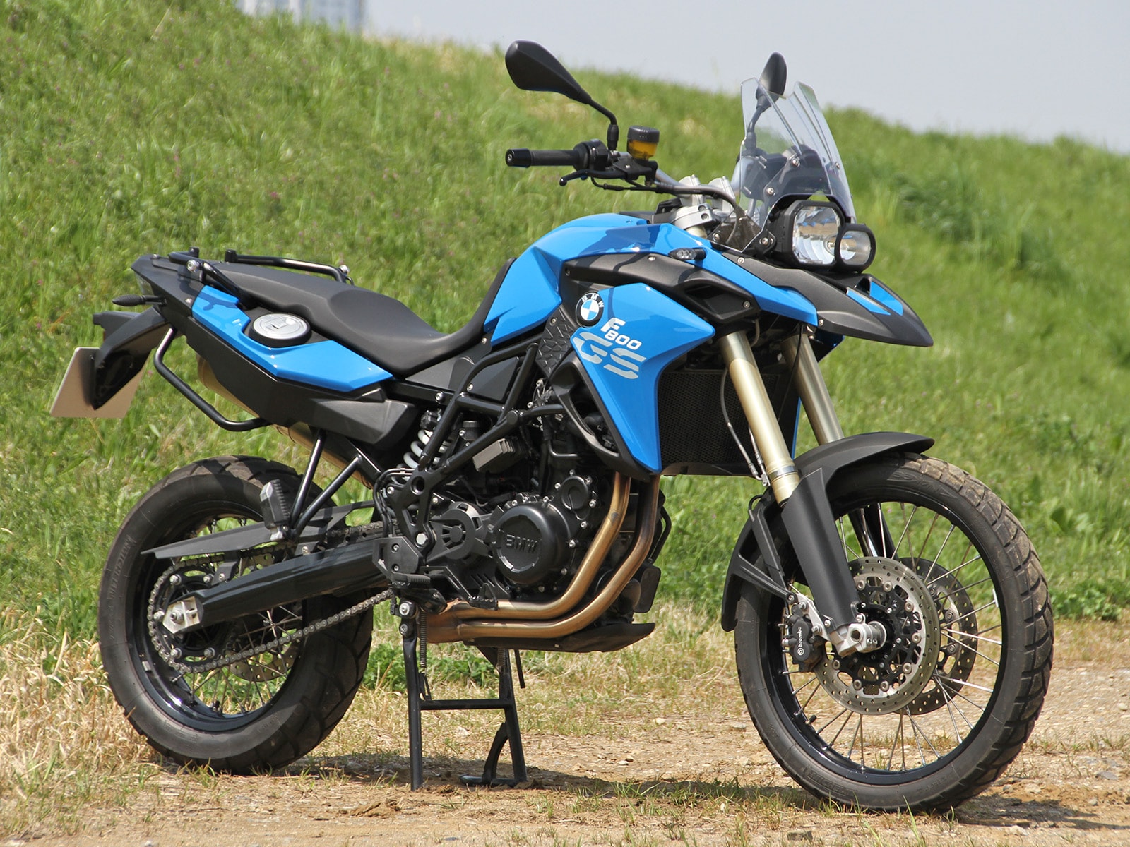 ブランド品 通販サイト BMW F800ST サイドカウル 青 左右2枚(片方エンブレム無し) 来し パーツ