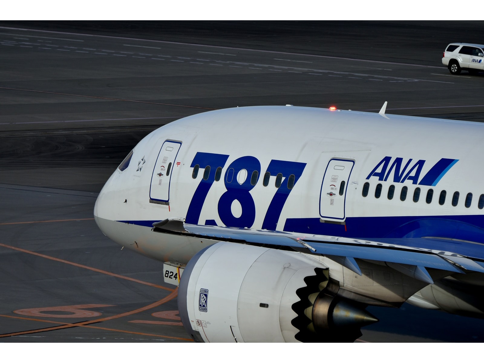 ボーイング787ドリームライナーが女性に快適な理由 [飛行機の旅] All About