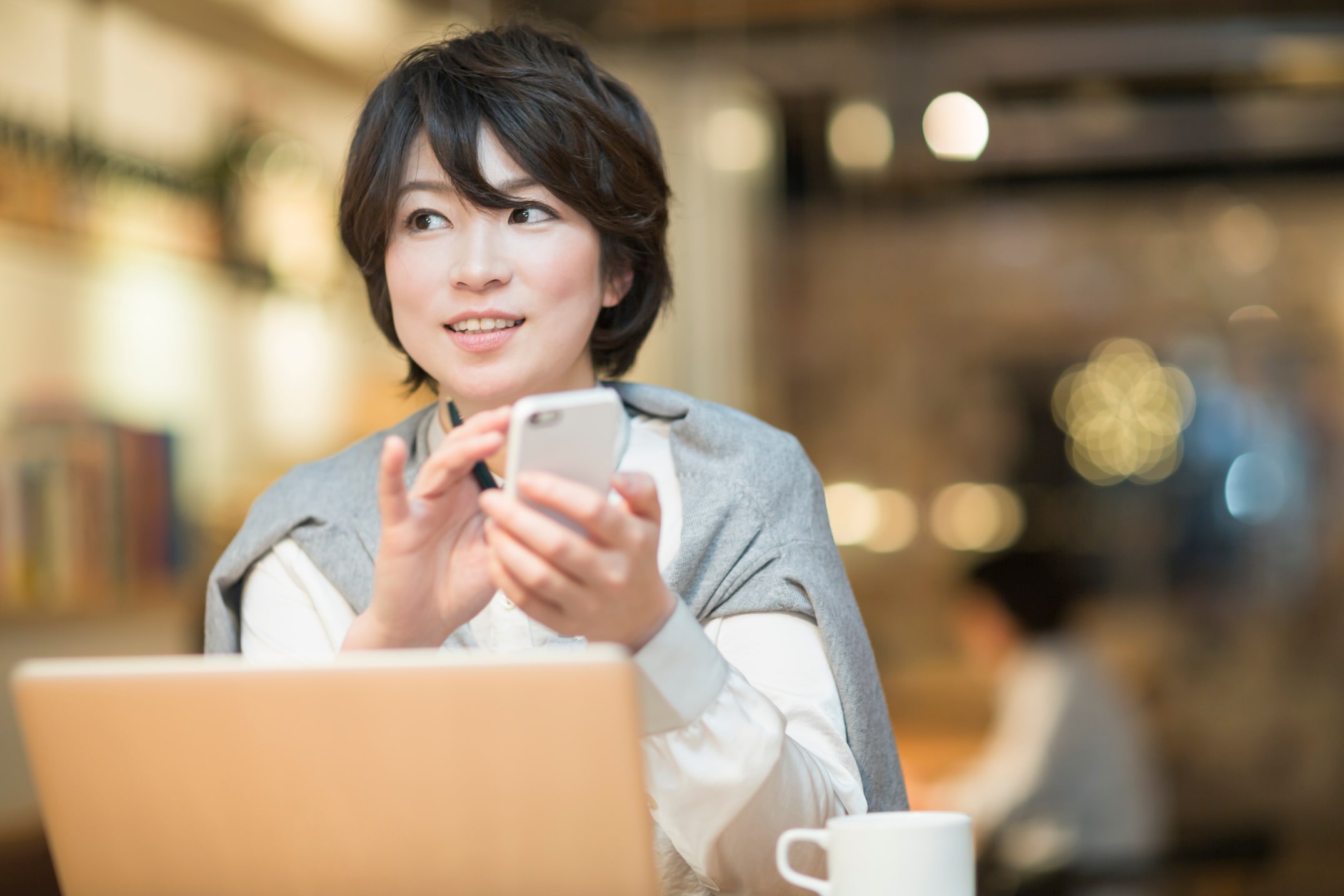 KMTとはどういう意味？SNSでよく見る英語略語を理解しよう [トラベル英会話] All About