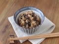 冷凍きのことツナの炊き込みごはんレシピ……海苔や山椒で香り良く！