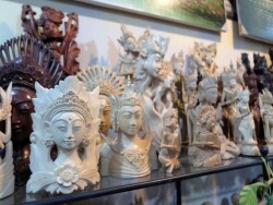 【楽園の休日】行ったつもりでバリ島土産『善の象徴バロン』☆ubud木彫りの壁掛☆ 楽園の休日】行ったつもりでバリ島土産『善の象徴バロン』☆ubud