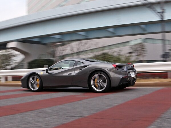2/2 フェラーリ488GTB＆スパイダー試乗。新・人馬一体理論