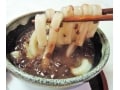 伊勢うどんが"ぜんざい"に!? 伊勢「つきよみ食堂」