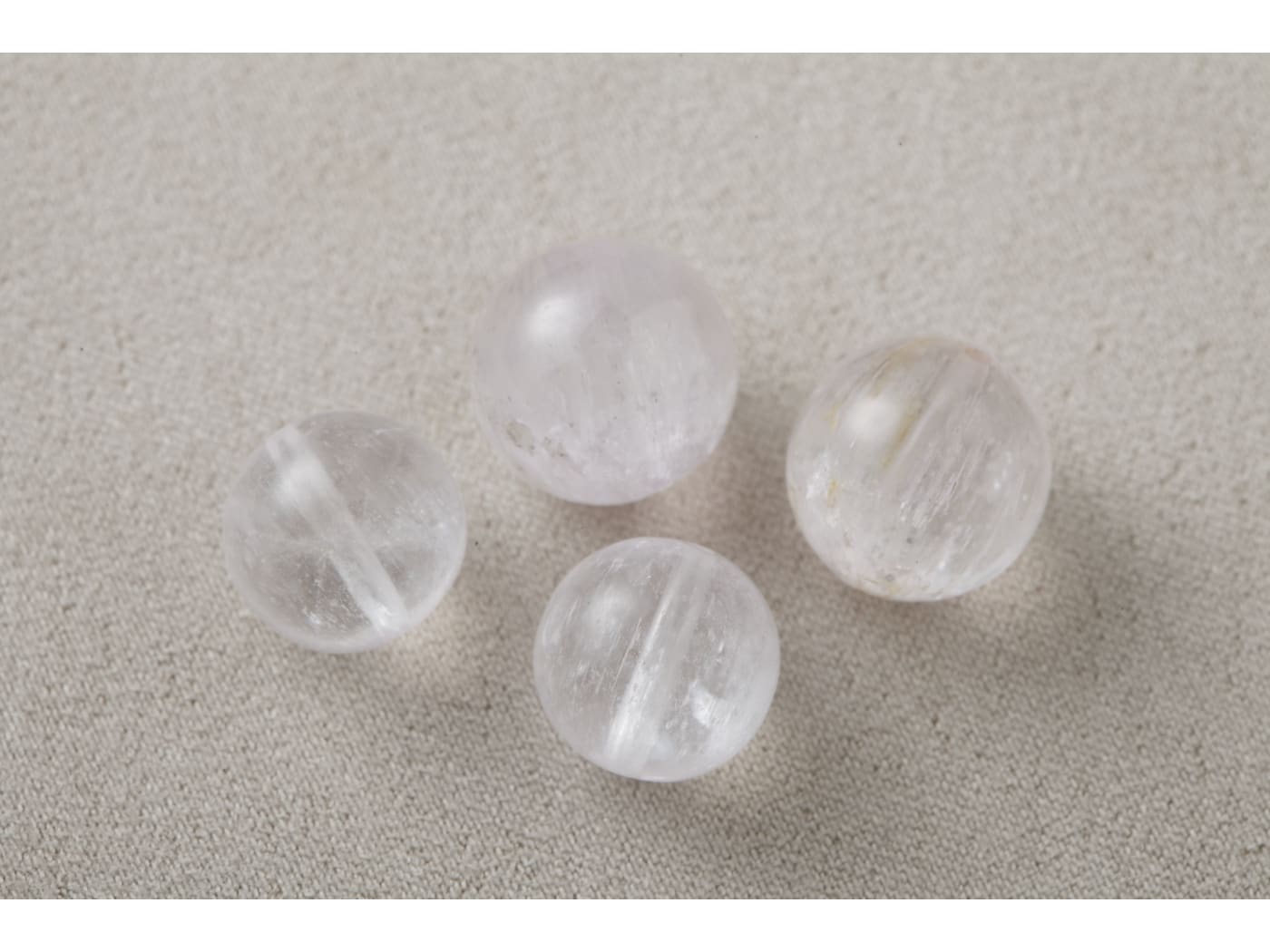 純粋さと無償の愛を象徴する可憐な石 クンツァイト [パワーストーン