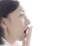 逆効果になってしまう口臭対策も!? 息が臭くなる原因と正しい対策法