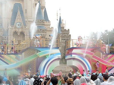 ずぶ濡れ必至！2016年東京ディズニーリゾートの夏 [遊園地] All About