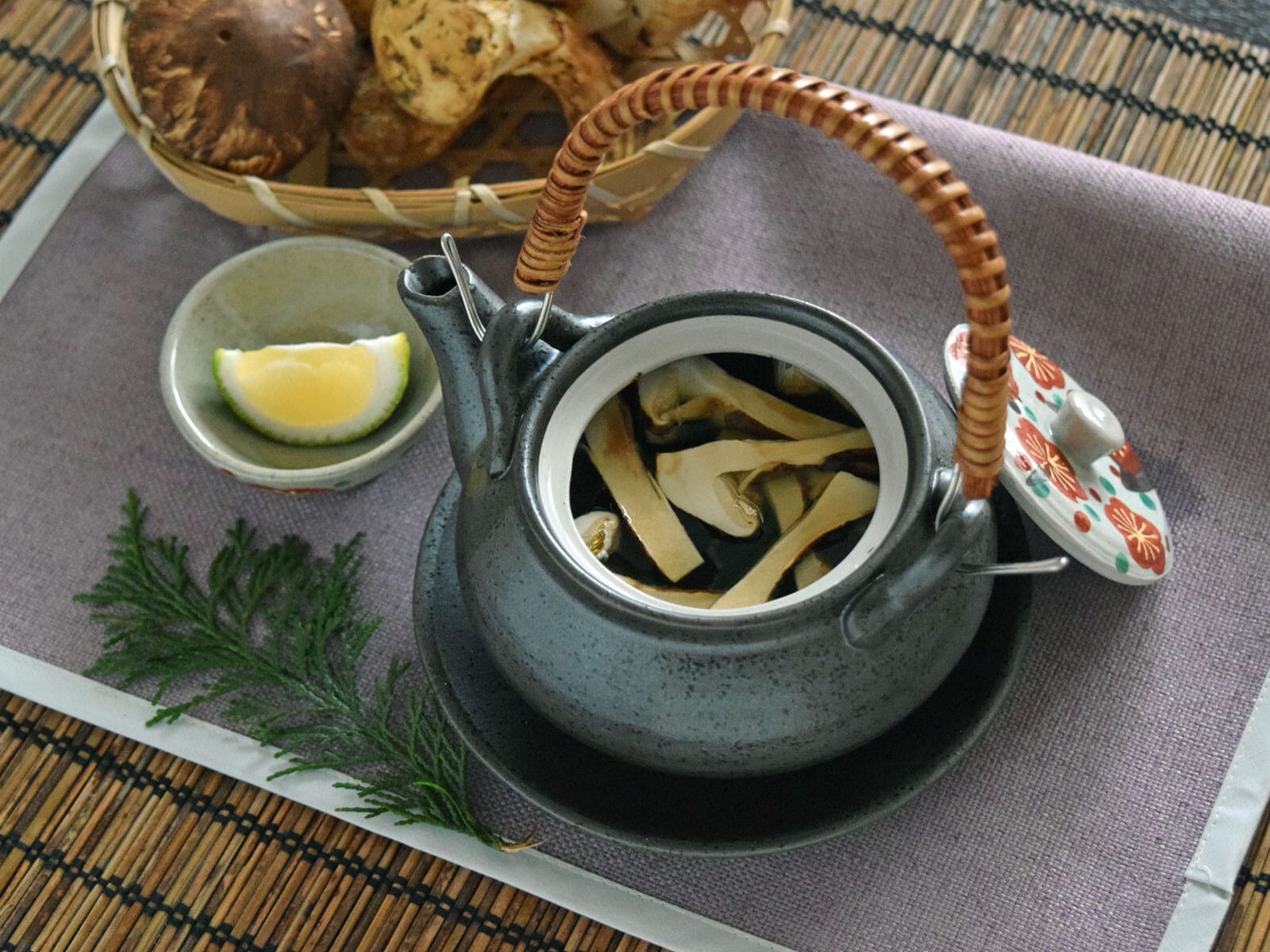 松茸の土瓶蒸しの作り方！簡単なレシピと食べ方 [毎日の野菜・フルーツ