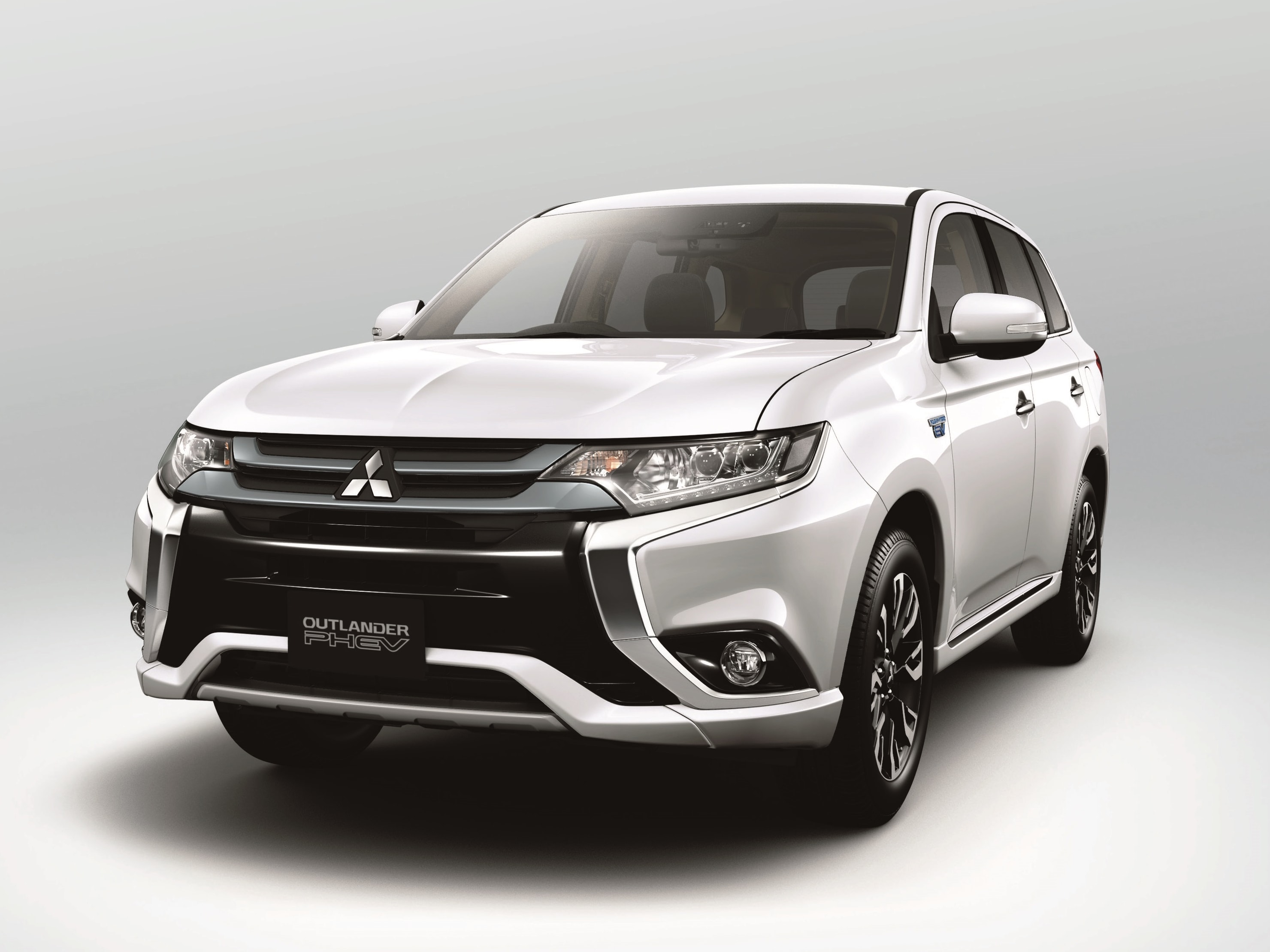三菱アウトランダー/PHEVが大きく進化 [MITSUBISHI（三菱自動車