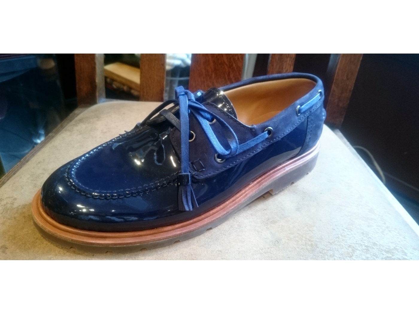 デッキシューズはMOYOがおすすめ！足が喜ぶ秘訣とは [男の靴