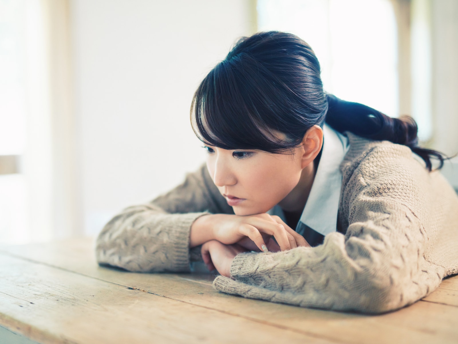 恋人と音信不通……一方的な別れ話を告げられたらどうすべき？ [ひかりの恋愛コラム] All About