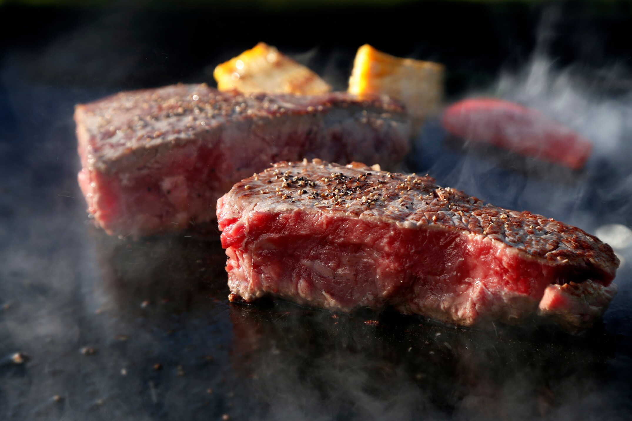 いきなりステーキの株主優待はお得？6000円分の食事券 [株主優待] All
