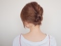 夜会巻きのやり方・かぶせ方は？普段着にも似合うヘアアレンジ