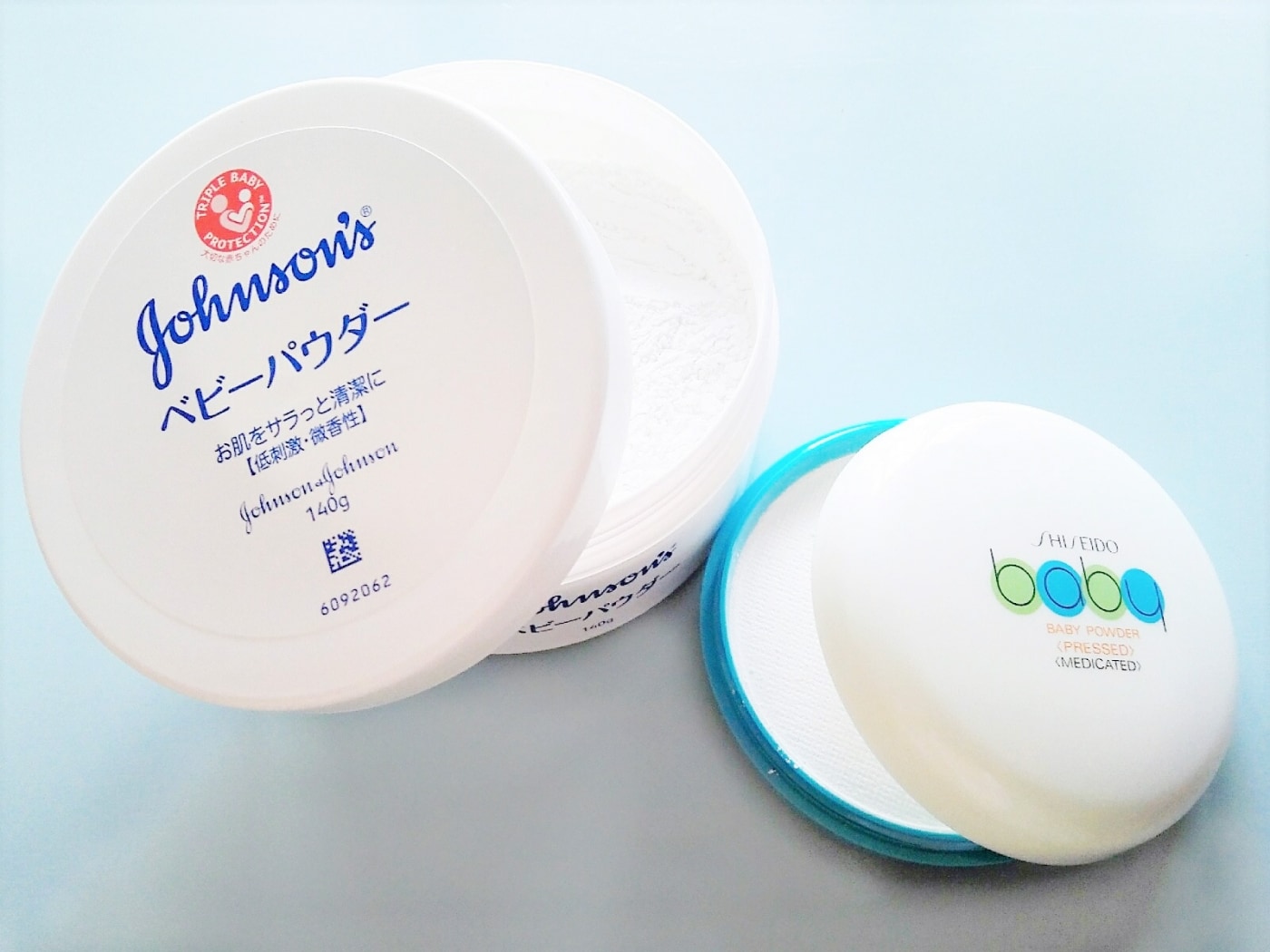 ジョンソンベビー ジョンソン ベビーパウダー プラスチック容器 (140g) Amazon | ジョンソン&ジョンソン ベビーパウダー プラスチック