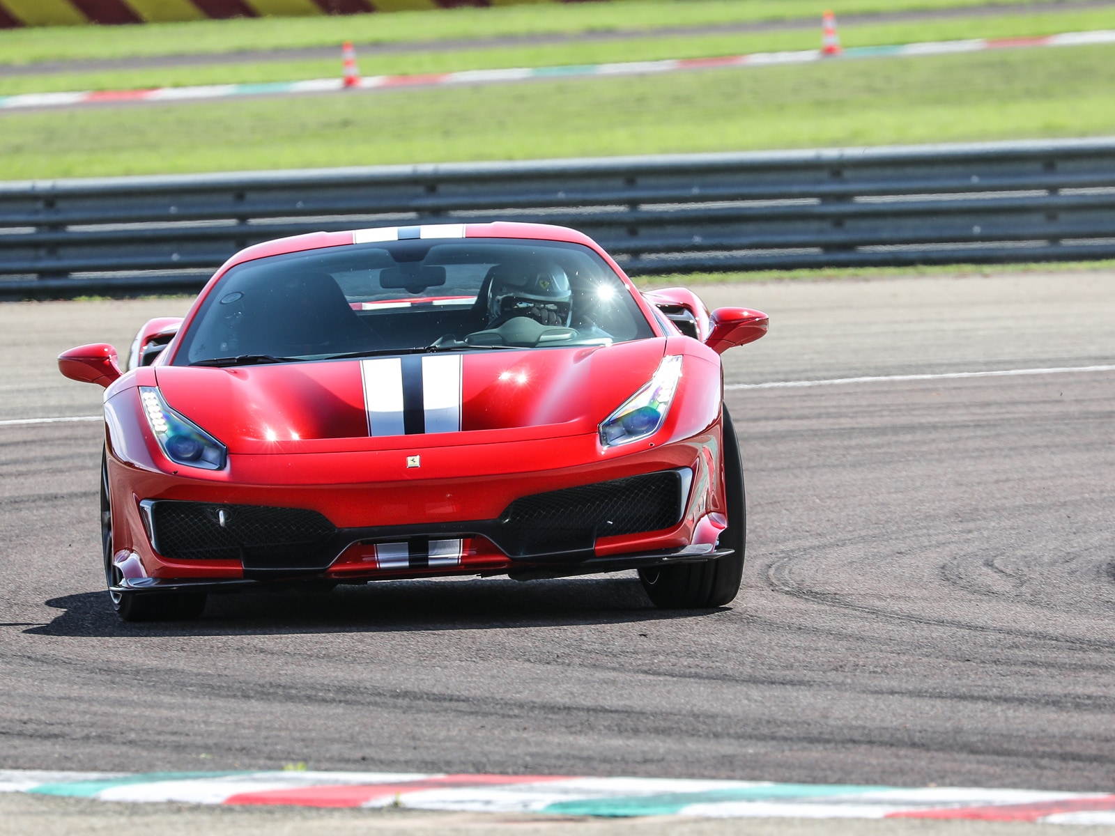 Ferrari レザーボストンバッグ 赤2個セット 458スパイダー No Reserve: Two-Piece Ferrari 458 Italia Luggage Set by