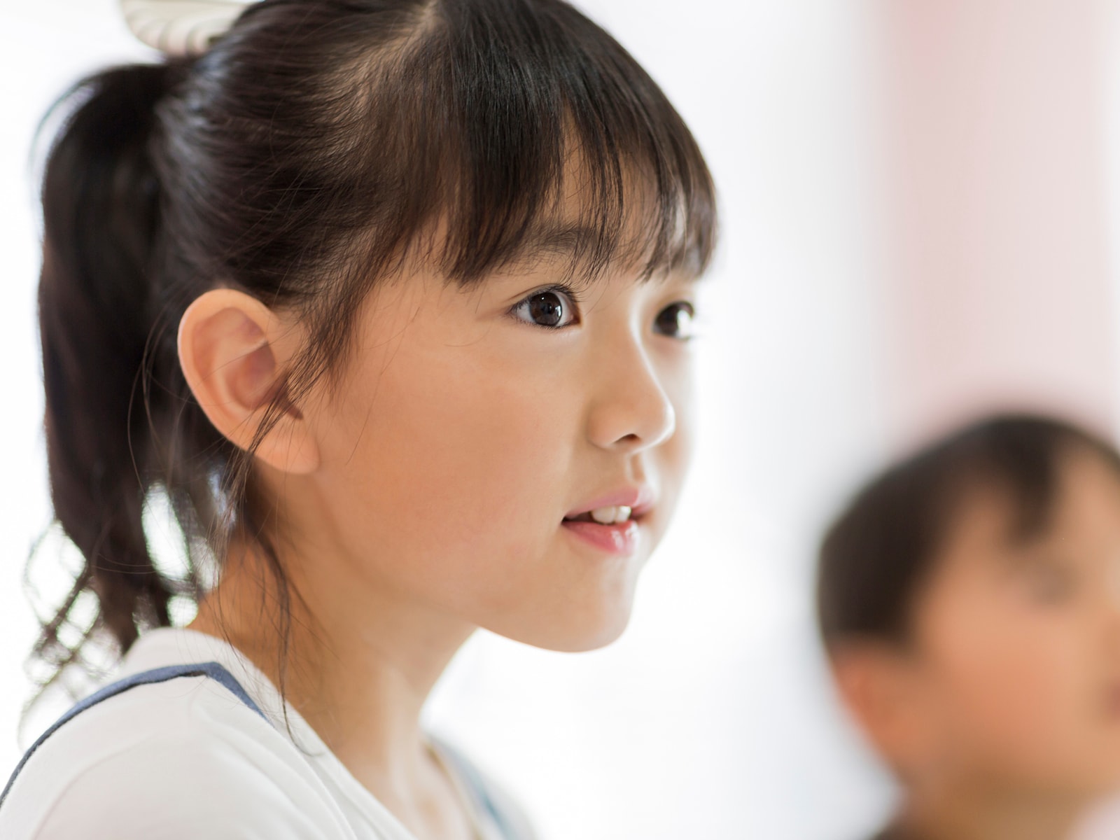発育のいい女子小学生　高学年 