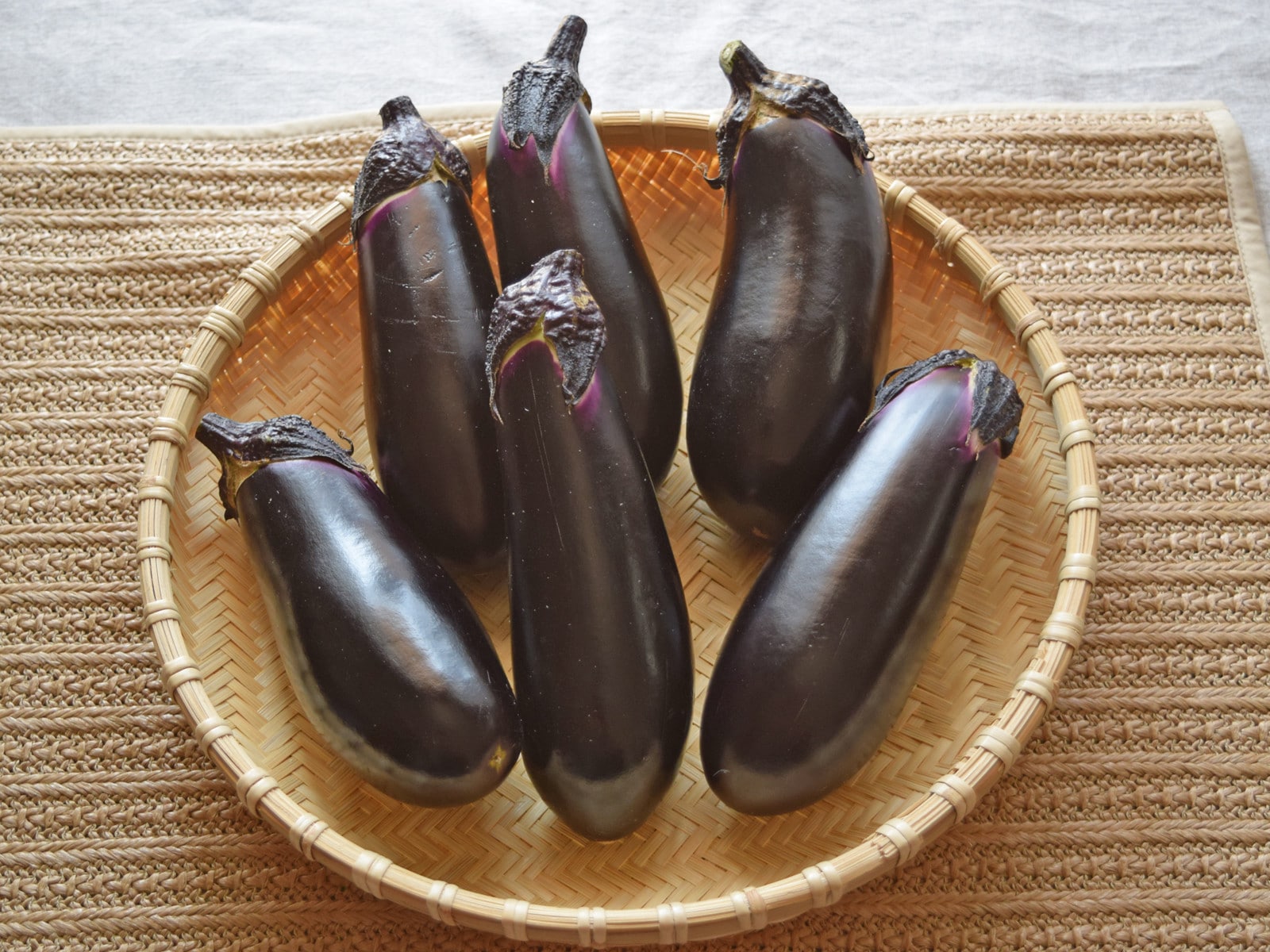 なすを上手に保存！しなびさせないおすすめの保存法 [毎日の野菜