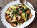 チンゲン菜と豚肉のピリ辛炒めレシピ……お弁当にもおすすめ！