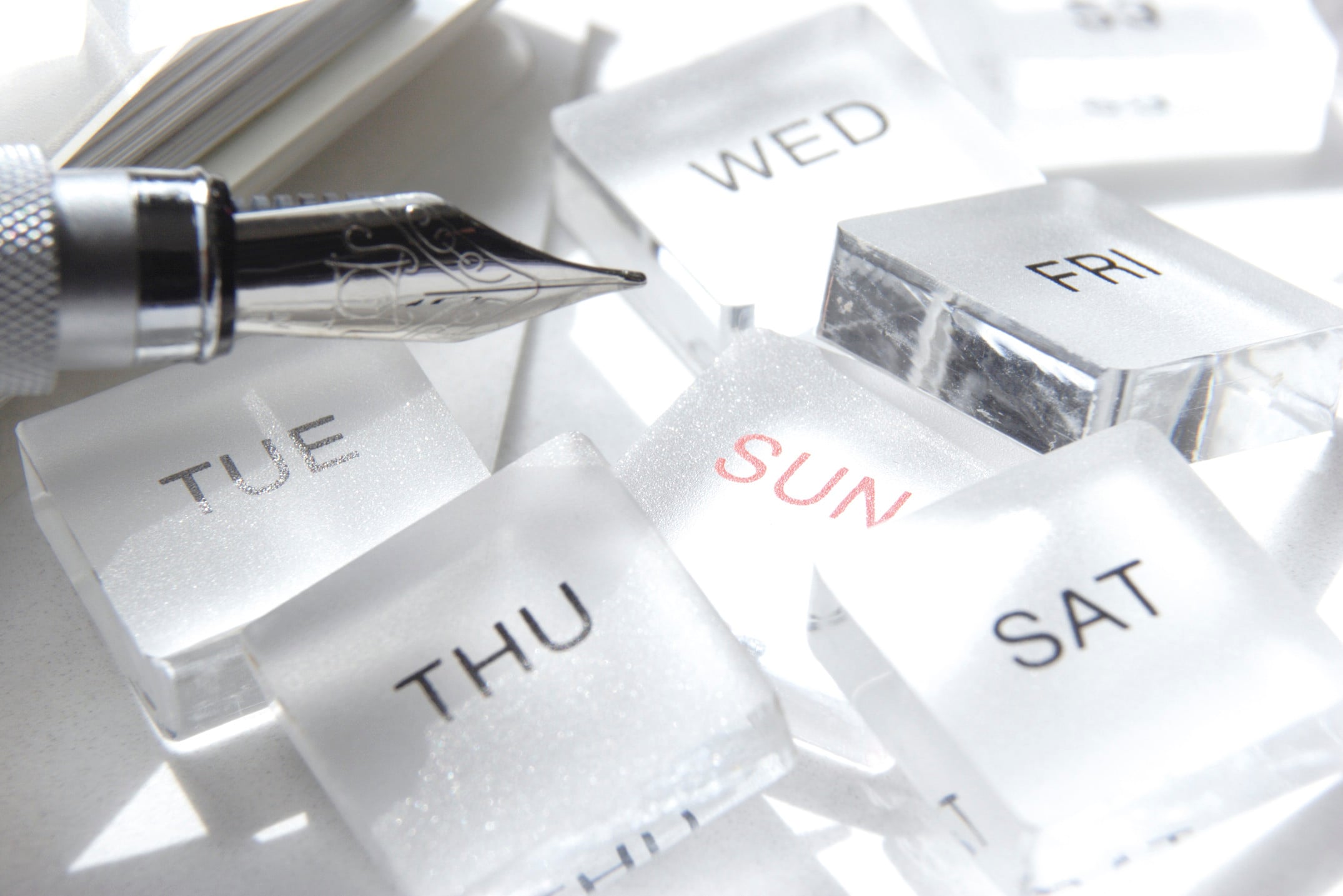 株を買うなら水曜日がベスト！ [貯蓄] All About