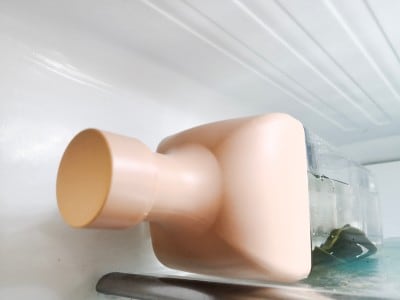 冷蔵庫で横置きできるハリオカークボトル