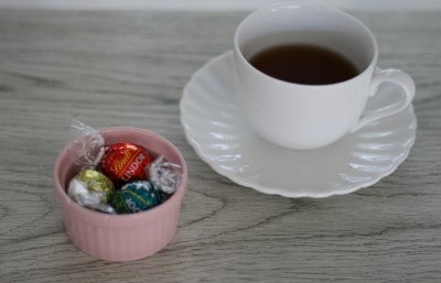 紅茶とリンドールチョコレート